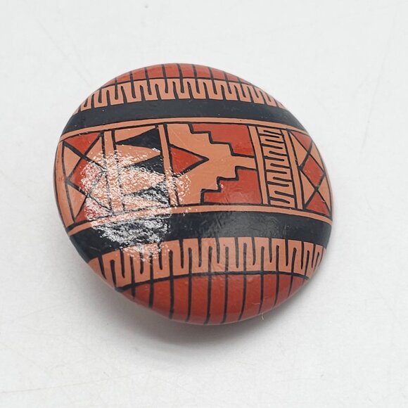 Vintage Handcrafted Round Brooch With Southwestern Design Pin Closure - Picture 2 of 4